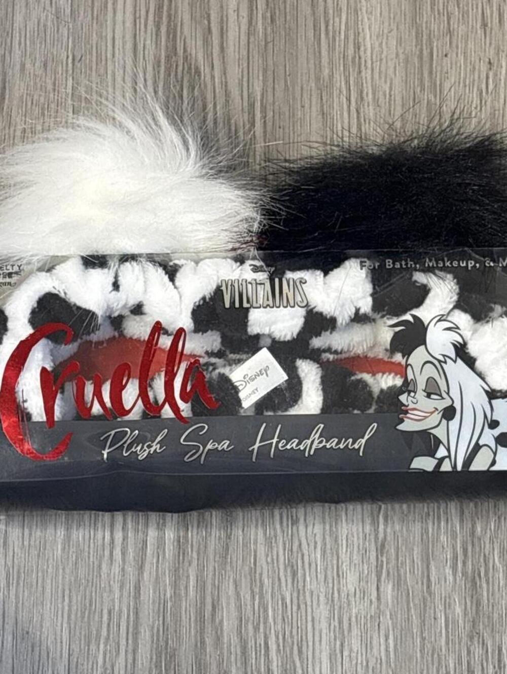 Disney Villains Cruella Plush Spa Headband for Bath and Makeup